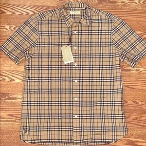 Men’s Burberry shirt
